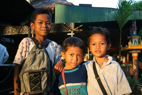 Angkor kids