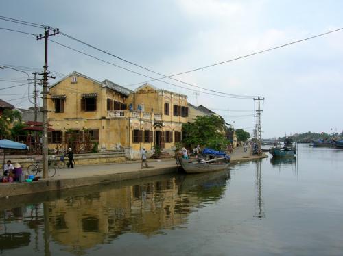 Hoi An riverside
