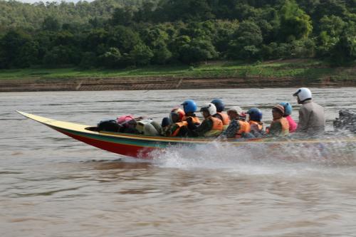 crazy speedboat!!