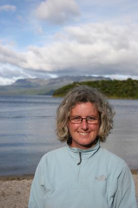 Hel in front Mount Tarawera