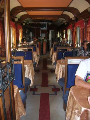 posh-dining-car