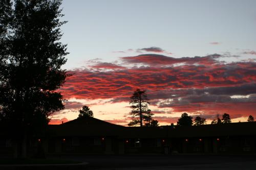 Ruby's Inn sunset