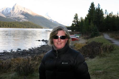 Hel at Maligne lake
