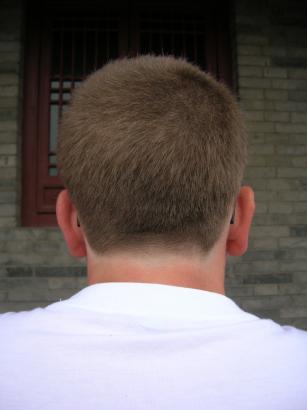 robs-haircut-line