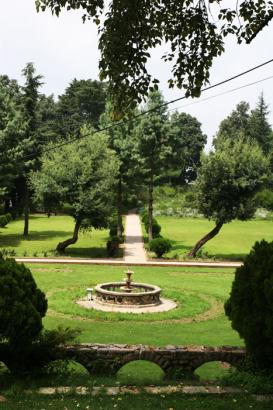 Very-english-garden