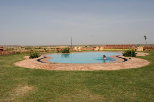 Desert-swimming