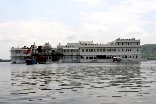 Lake-Palace-Hotel
