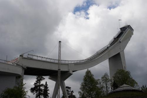 side-view-ski-jump