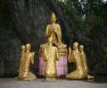 praying to Buddha
