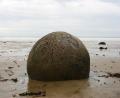 Moeraki boulder