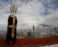 jokhang-roof-an-distant-Pot
